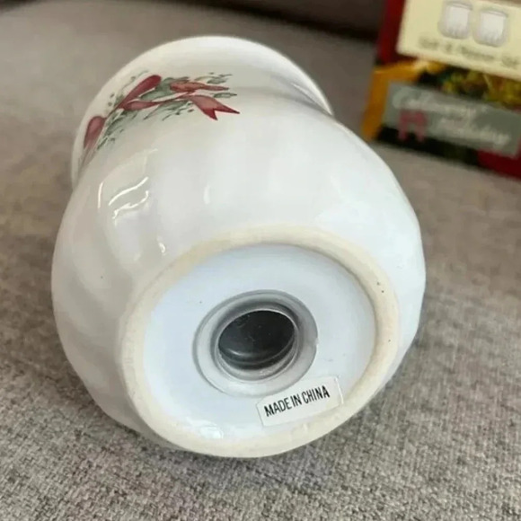 Corelle Coordinates 2pc Salt & Pepper Shaker Set - Callaway Holiday Coll… - Picture 3 of 6